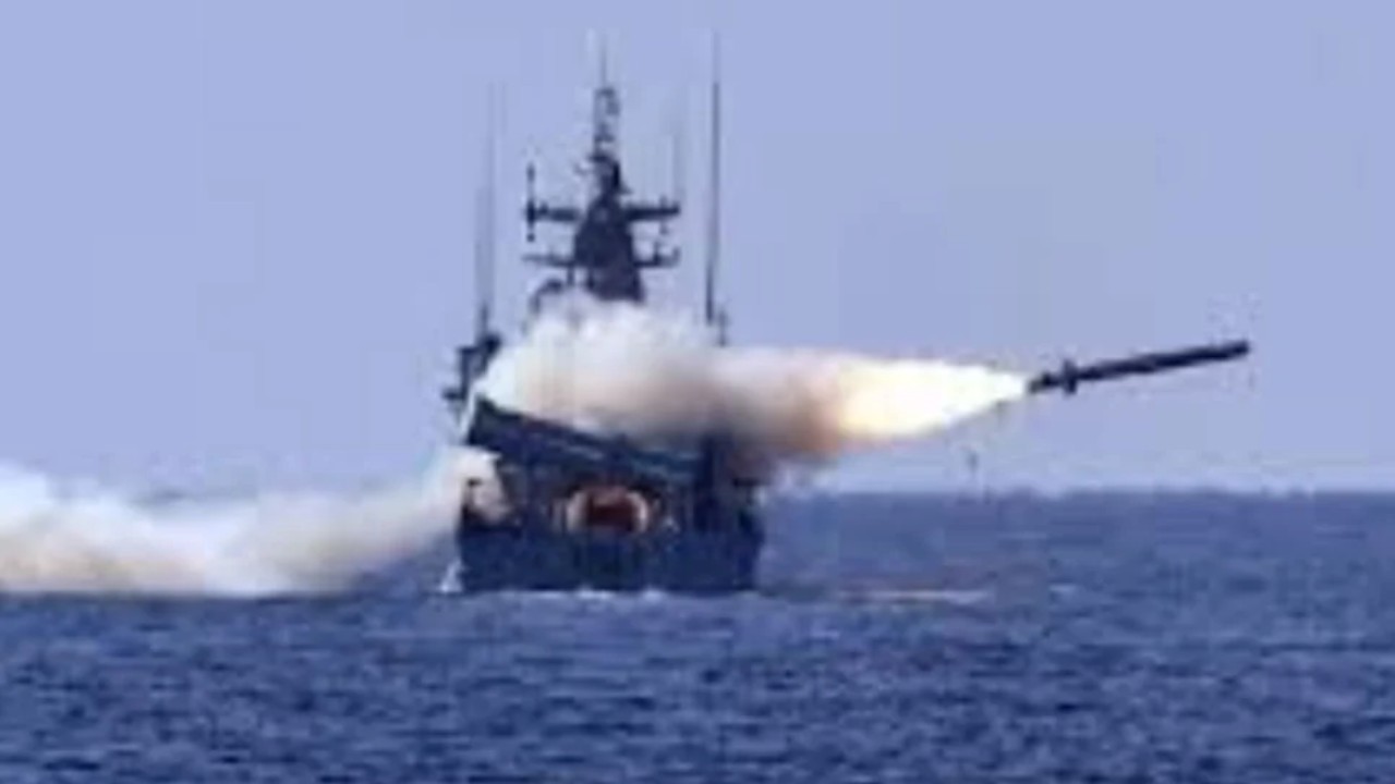 নিজস্ব প্রযুক্তির জাহাজ-বিধ্বংসী ক্ষেপণাস্ত্রের পরীক্ষা চালিয়েছে পাকিস্তান